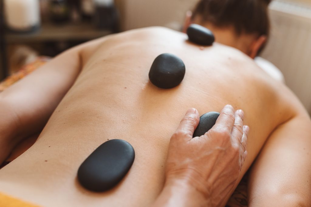 Hot Stone Massage mit Petra Hoch - Kugusa in Leipzig